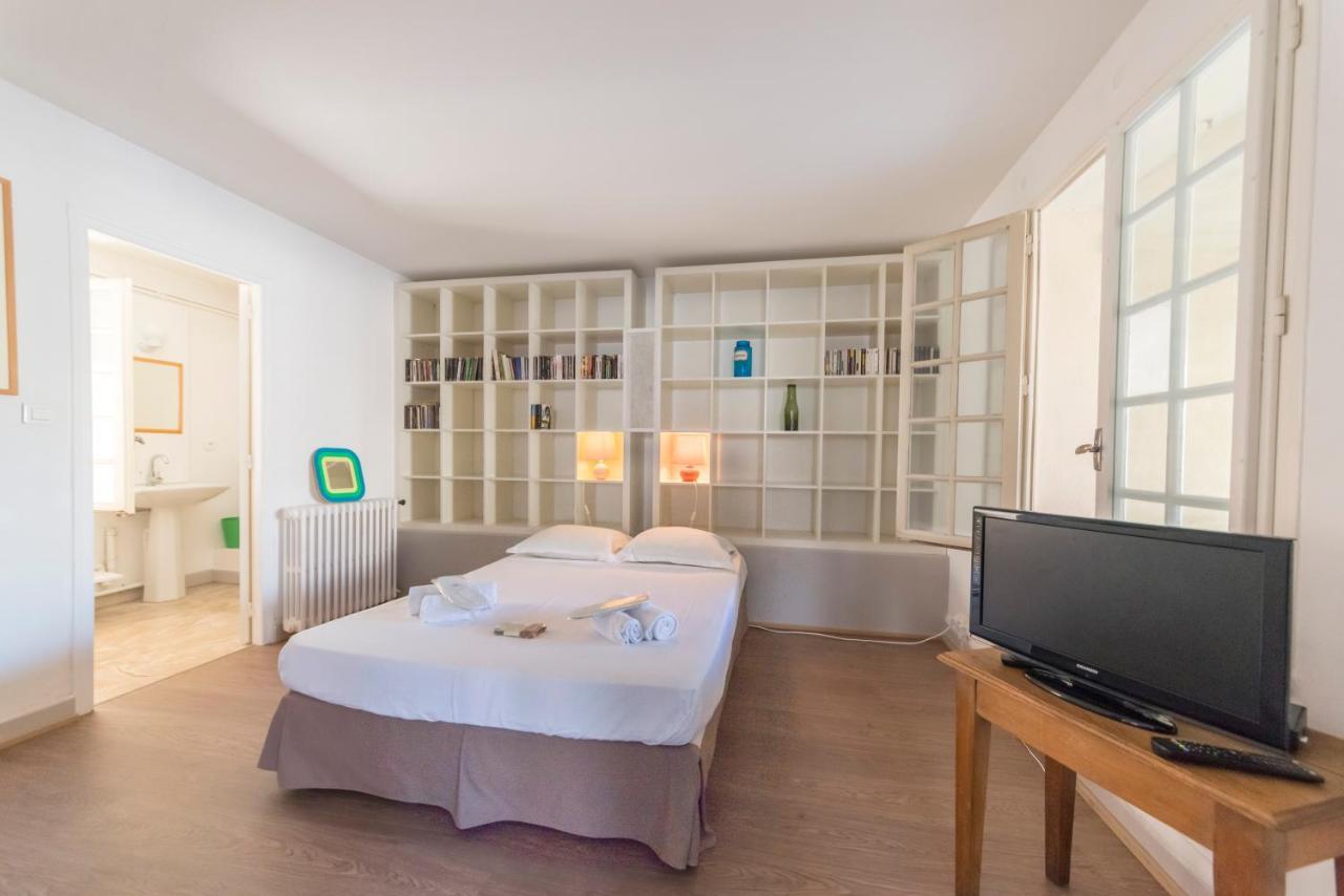 أفينيون Appartement De Charme - Vue Sur Remparts - Wifi Gratuit - Parking Payant A Proximite المظهر الخارجي الصورة